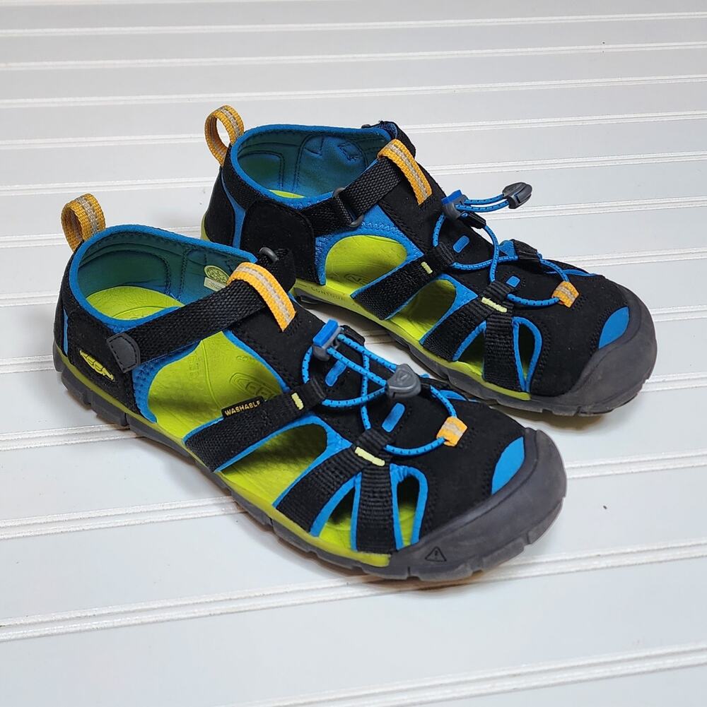 Keen Kids Seacamp II CNX Sandals Size 6 Big Kids Black/Brilliant Blue